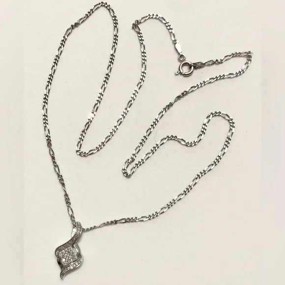 🌹🍃New Sparkling Diamond Cluster Sterling Silver Figaro Link Pendant Necklace🍃🌹 - Picture 3 of 9